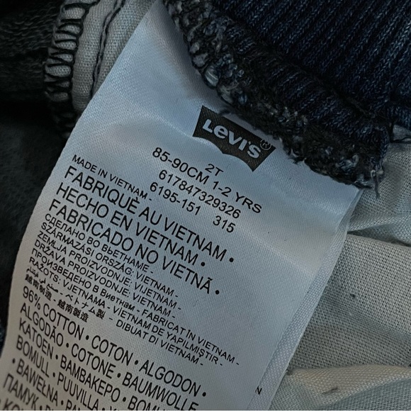 Levi’s 2T knit jogger pants with heart 🖤 design and hearts back pockets. - Picture 2 of 10